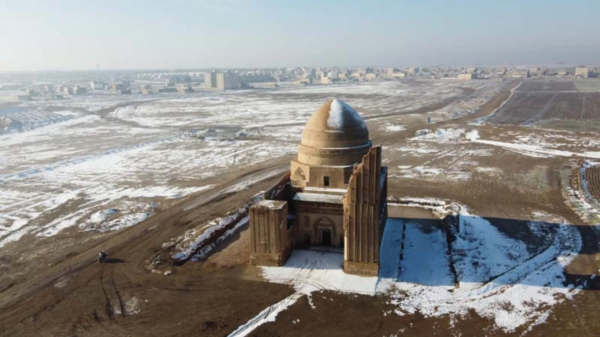 زیاتگاه حضرت لقمان